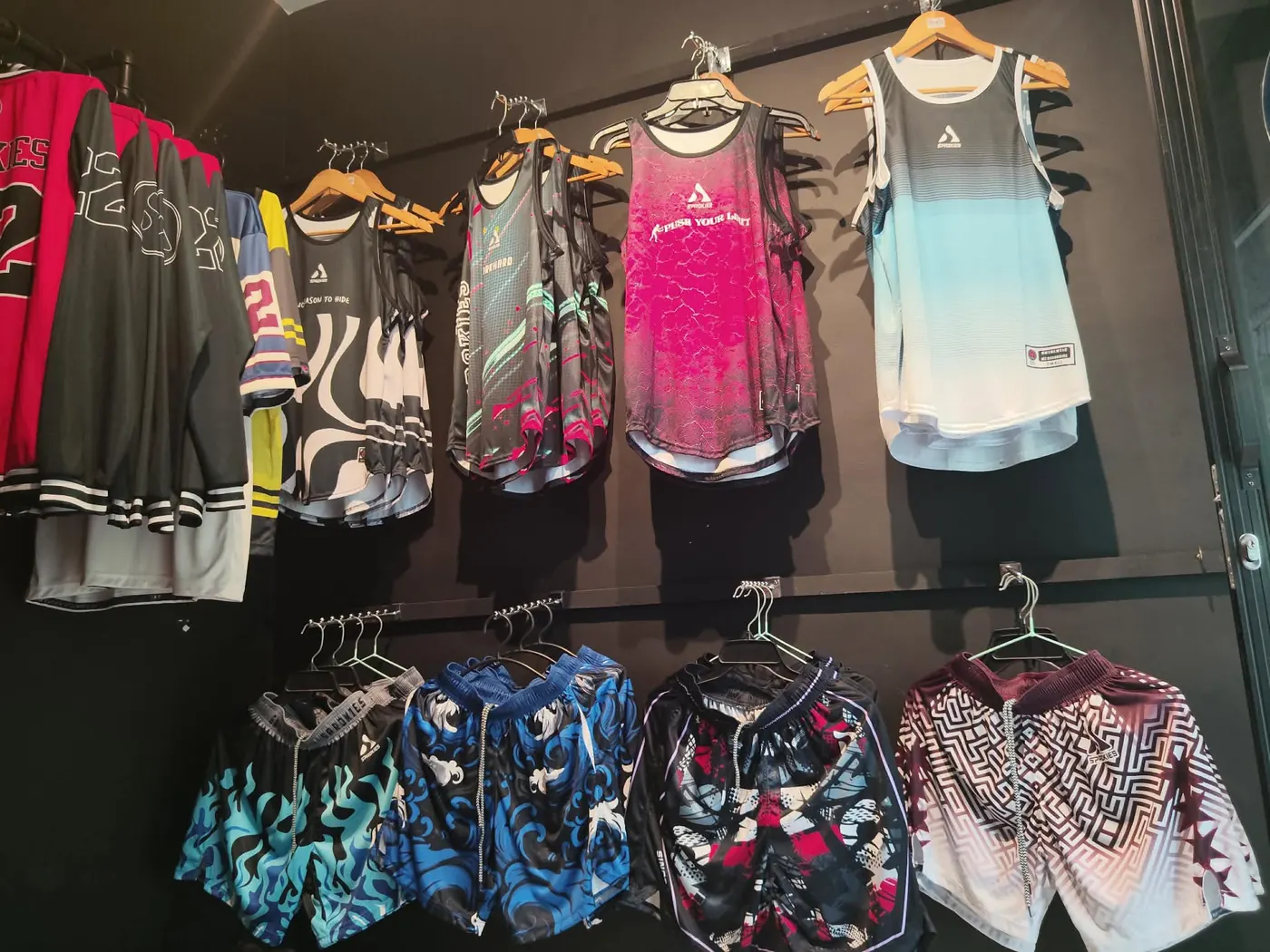 Sprokies Apparel Barili Store photo 7